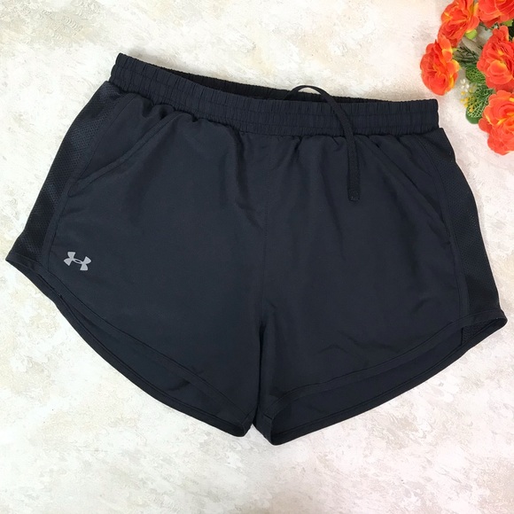 Under Armour Pants - UNDER ARMOUR BLACK WOMEN’S RUNNING SHORTS SIZE S